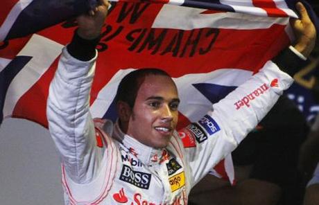 Lewis Hamilton wins the title!